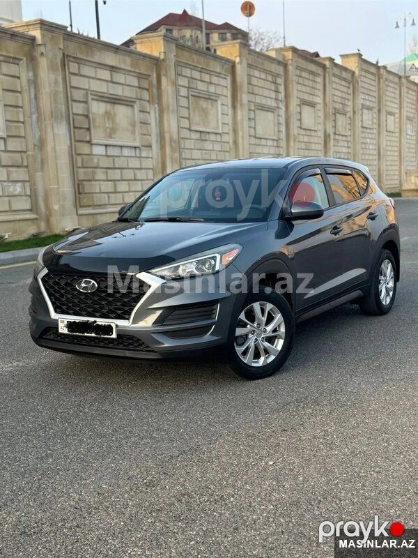 Kia Carnival, 2017 il — Minik avtomobili icarəsi, Bakı (2)