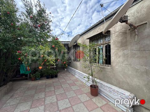 Həyət evi, Binəqədi qəs — Bakı