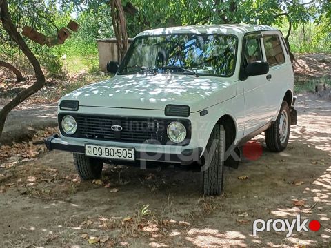 Lada Niva — Saatlı