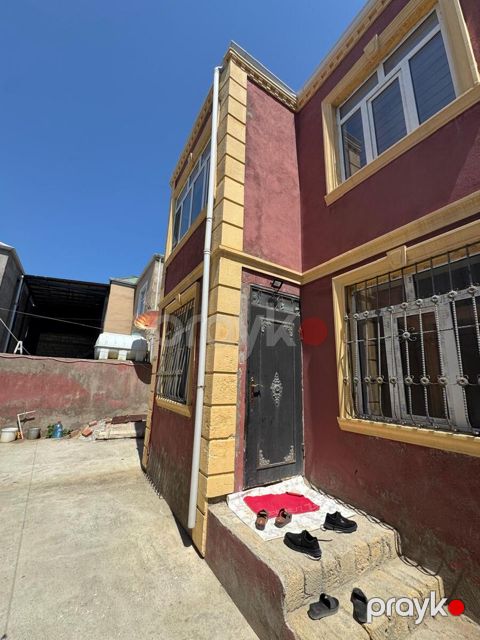 Satılır 4 otaqlı həyət evi/bağ evi 180 m² — Bakı