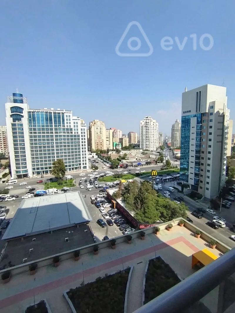 3 otaqlı mənzil, 173 m², Yasamal Rayonu,Tbiliski Prospekti — Bakı