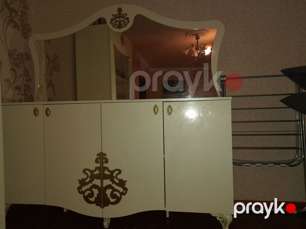 Klassik üslubda böyük güzgülü konsol/komod - Rəng: krem-ağ - Üslub — Komodlar və tumbalı, Digah (2)