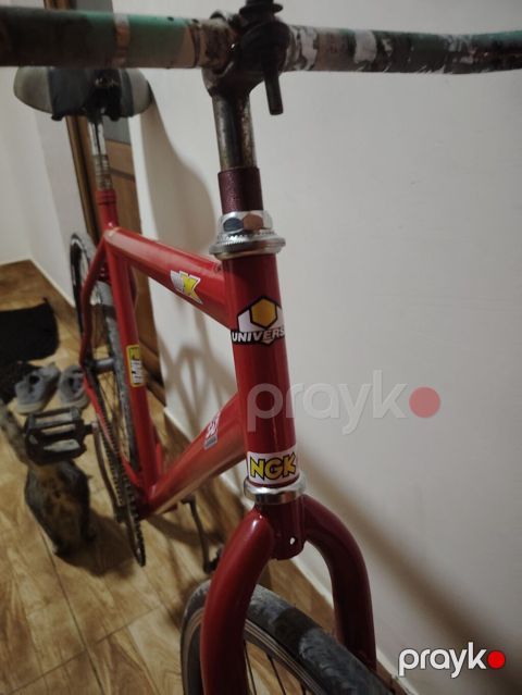 Şəhər/trek üslubunda tək sürətli velosiped - Rəng: qırmızı (mat ton) — Bakı