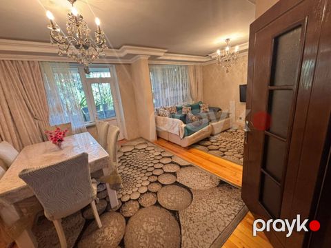 Satılır 4 otaqlı köhnə tikili 90 m² — Bakı