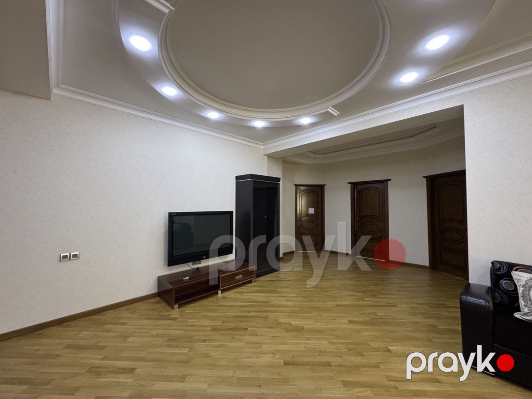Satılır 5 otaqlı yeni tikili 210 m² — Mənzil, Bakı (9)