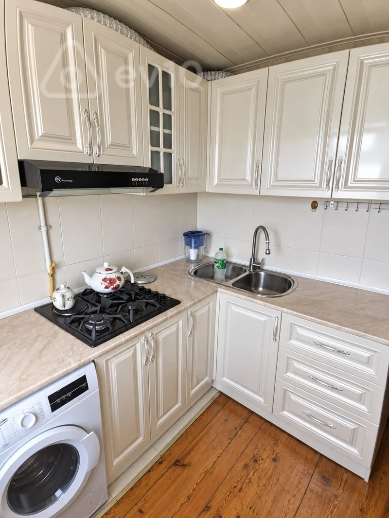 4 otaqlı mənzil, 100 m², Naxçivanski küçəsi — Mənzil, Bakı (9)