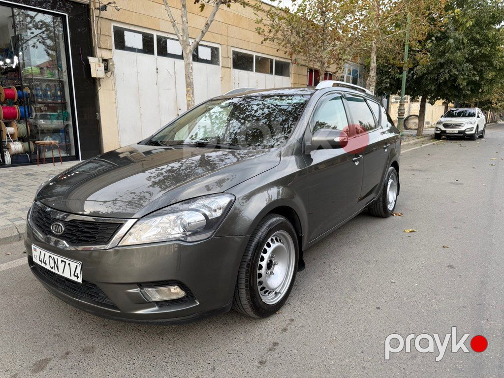 Kia Ceed SW, 1.6 L, 2010 il, 350 000 km — Avtomobillər, Bakı (7)