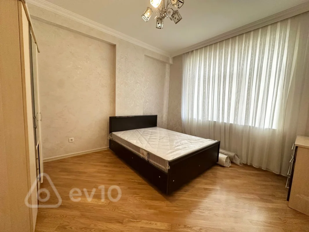 3 otaqlı mənzil, 130 m², inshaatcilar metro — kirayə — Mənzil, Bakı (6)