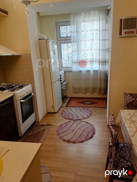 Satılır 3 otaqlı köhnə tikili 80 m² — Bakı