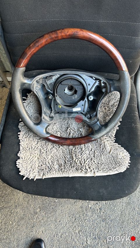 W220 sükanı — Bakı