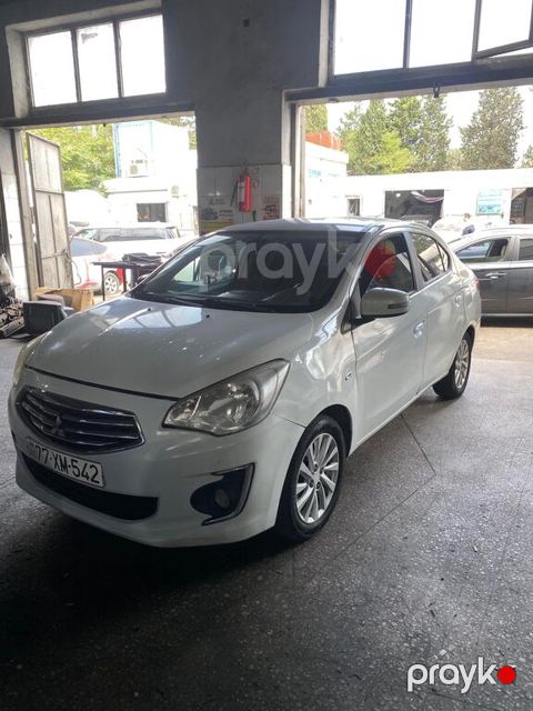 Mitsubishi Attrage, 1.2 L, 2016 il, 300 000 km — Bakı