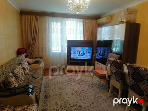 Satılır 3 otaqlı köhnə tikili 95 m² — Bakı
