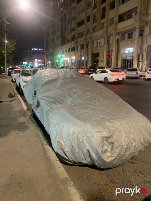 Sedan və yaxud suv üçün Universal avtomobil üçün örtük. çadır az — Bakı