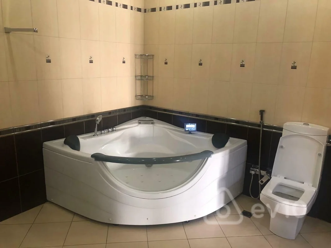 4 otaqlı mənzil, 220 m², Rəşid Behbudov — kirayə — Mənzil, Bakı (8)
