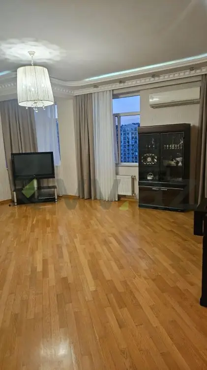 4 otaqlı mənzil Yeni tikili Satılır, Montin qəs., Nərimanov, Bakı — Bakı