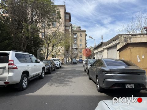 Satılır 1 otaqlı köhnə tikili 40 m² — Bakı