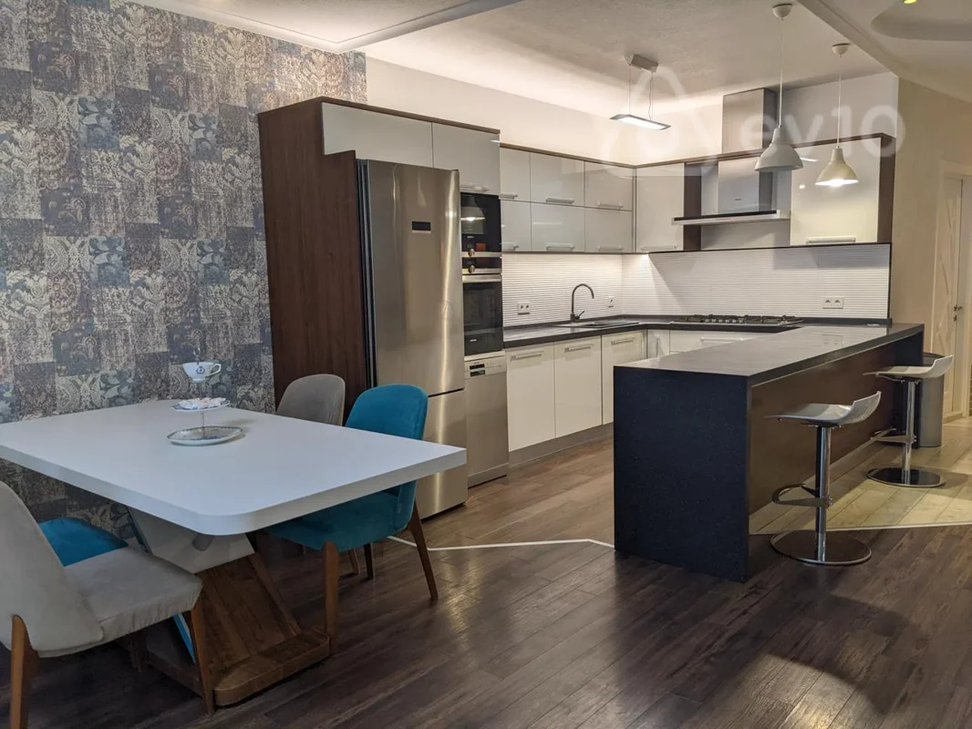 3 otaqlı mənzil, 135 m², nizami metro — kirayə — Mənzil, Bakı (2)