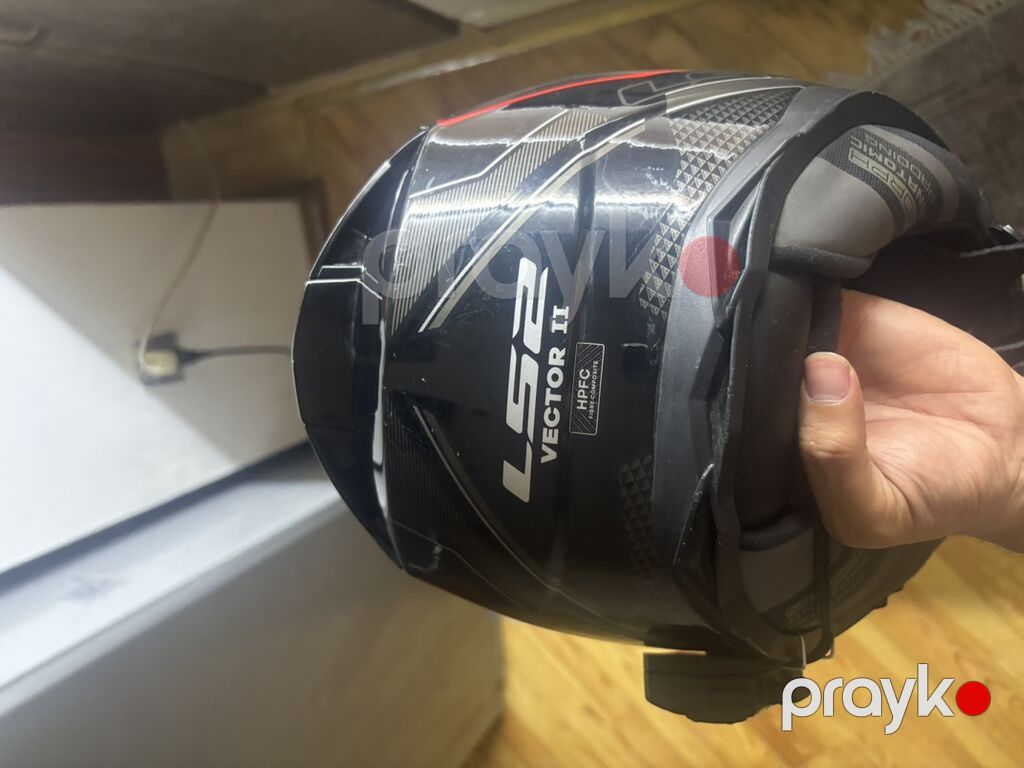 Əvvəla Salam. LS2 Victor II modeli L Razmer Kaskımı Satıram. 180 Azn — Motosiklet geyimi, Bakı (5)