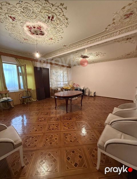 Satılır 5 otaqlı köhnə tikili 125 m² — Bakı