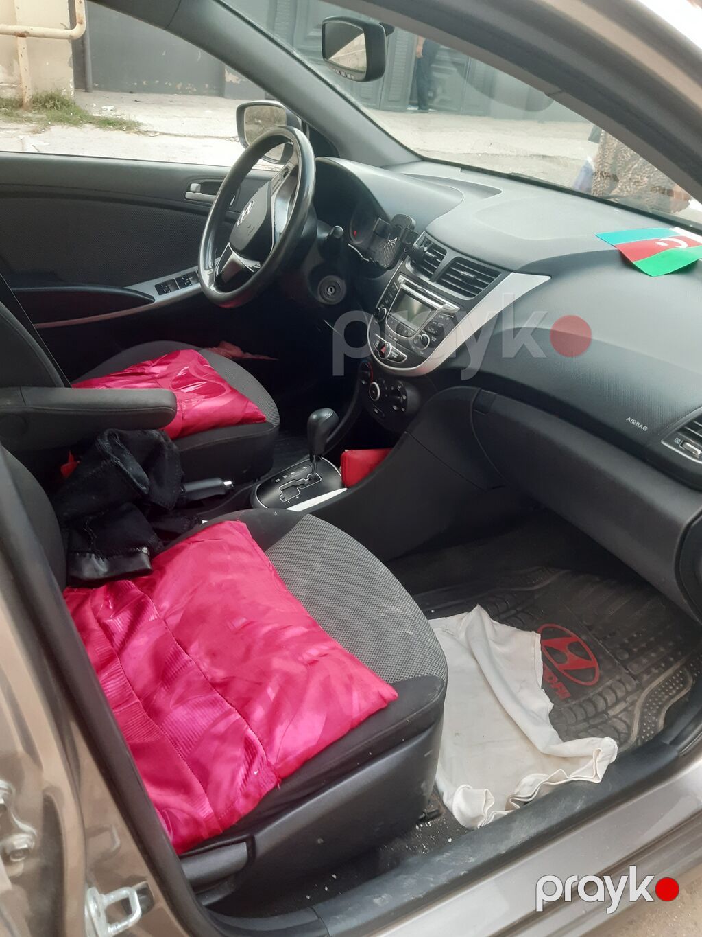 Hyundai accent Satilir.Aftomobilin Yaği filtri yeni deyişdirilib — Avtomobillər, Masazır (9)