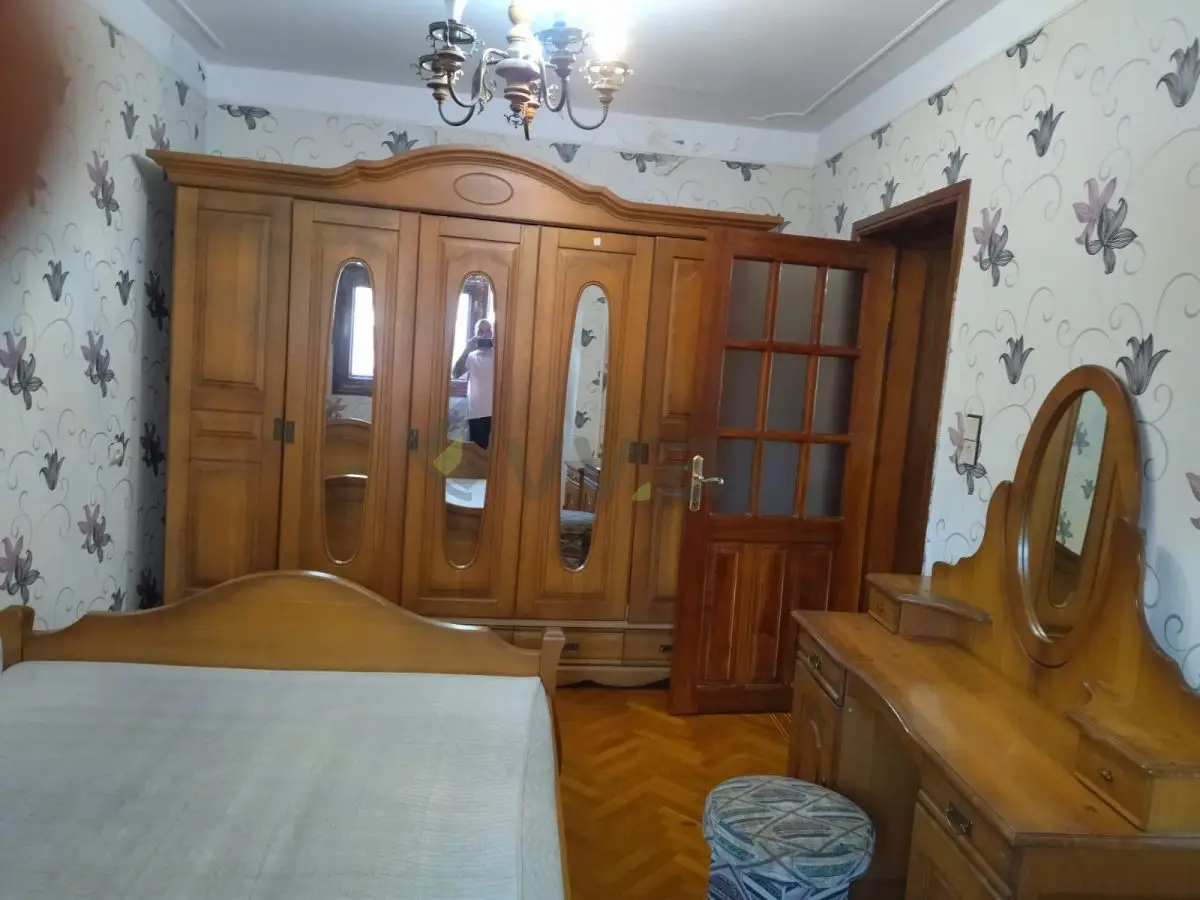 3 otaqlı mənzil Köhnə tikili Kirayə, 1-ci mikrorayon, Nəsimi, Bakı — Bakı
