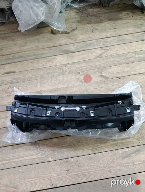 BMW F30, F36 ön üst ükranı — Bakı