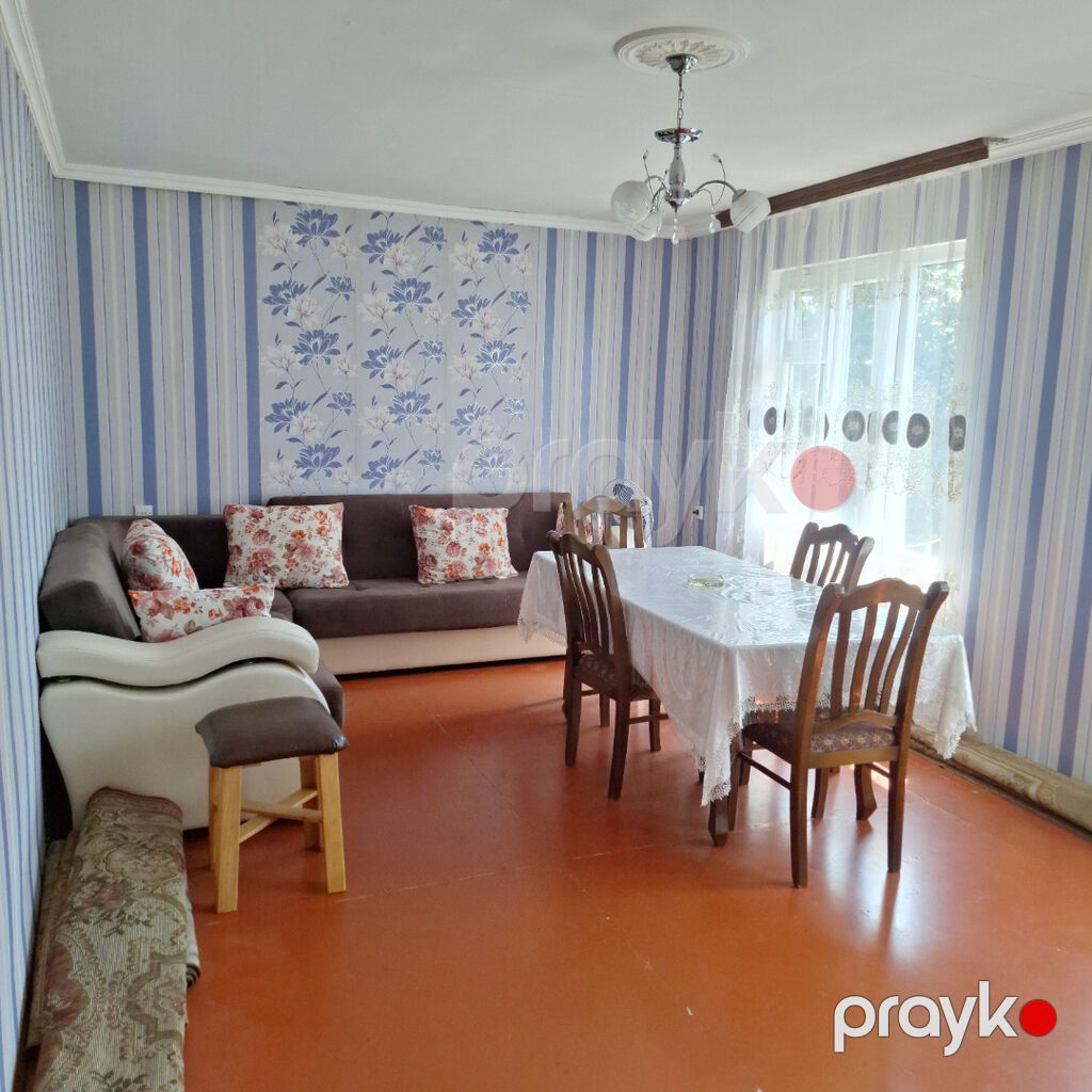 Salam ev Qax rayonunun lekit kəndində yerləşir, 12 sot həyəti həyətdə — Ev, villa, Qax (6)