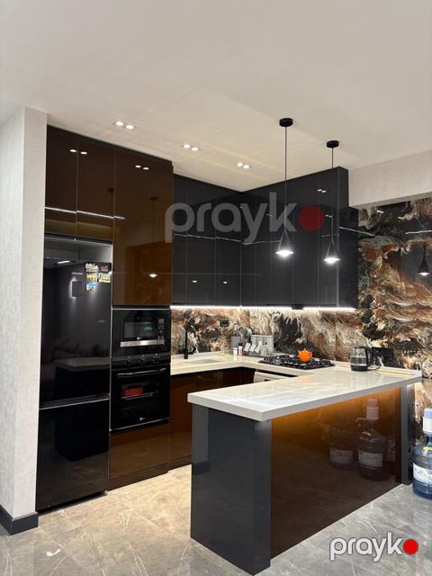 Satılır 2 otaqlı yeni tikili 80 m² — Bakı