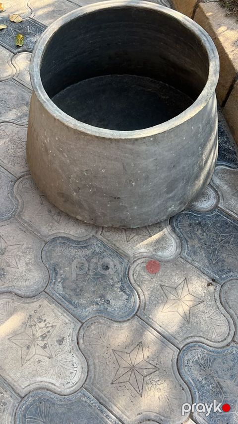 Beton güldan/çiçək qabı - Material: Bərk beton, qalın divarlı - Rəng — Yevlax