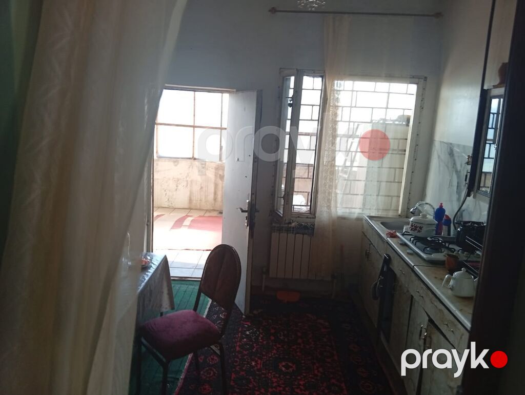 Geniş həyətyanı sahəsi və uzun eyvanı olan fərdi yaşayış evi — Ev, villa, Bakı (5)