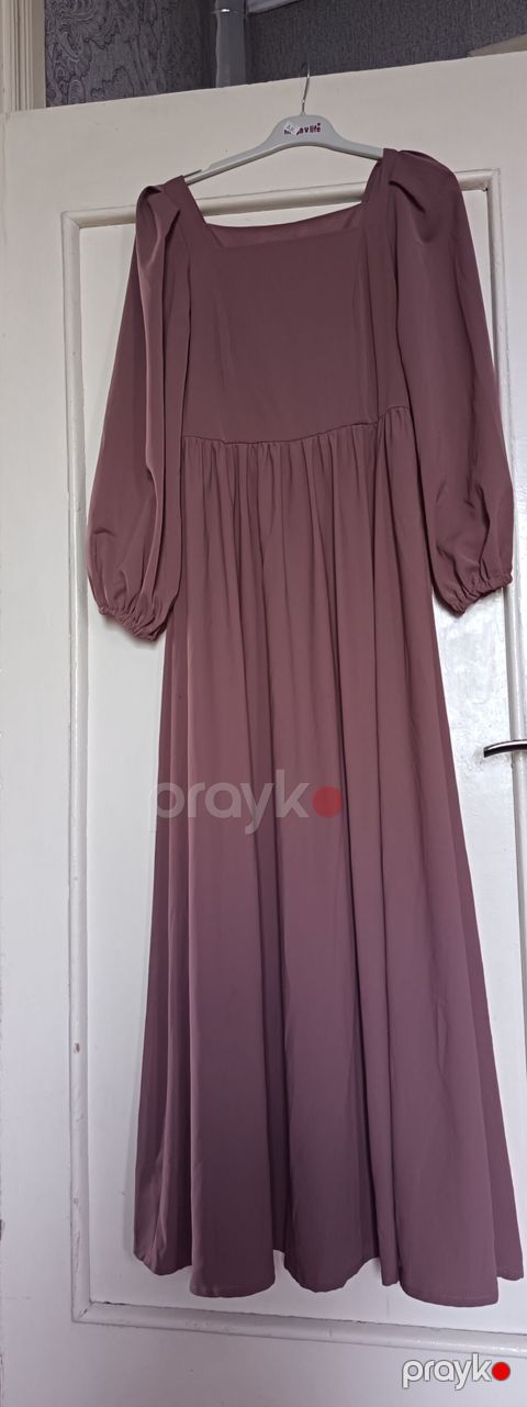 Mauve rəngli uzun don - Model: kvadrat yaxalı, beldən yığılıp — Digah