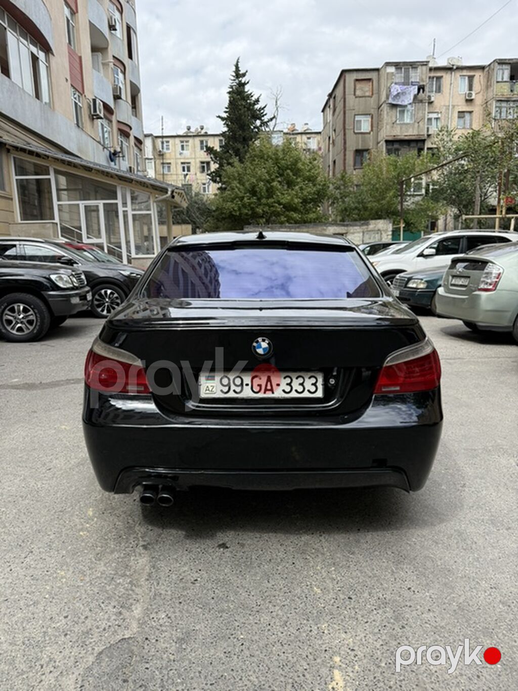 BMW 5 Series sedan – E60 kuzov, qara rəng. Xüsusiyyətlər: - Kuzov: 4 — Avtomobillər, Bakı (2)