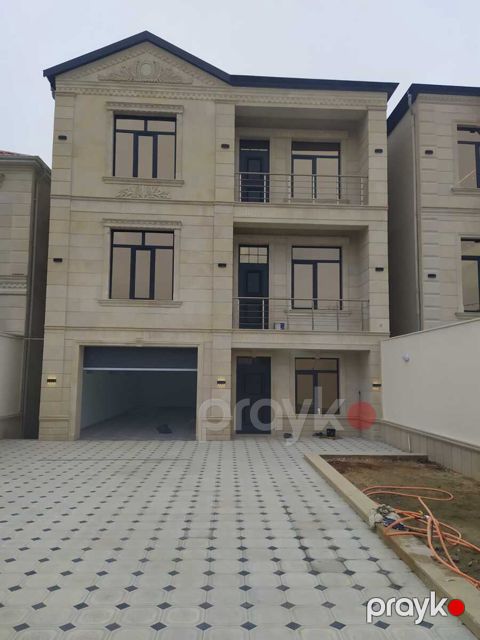 Satılır 5 otaqlı həyət evi/bağ evi 330 m² — Bakı