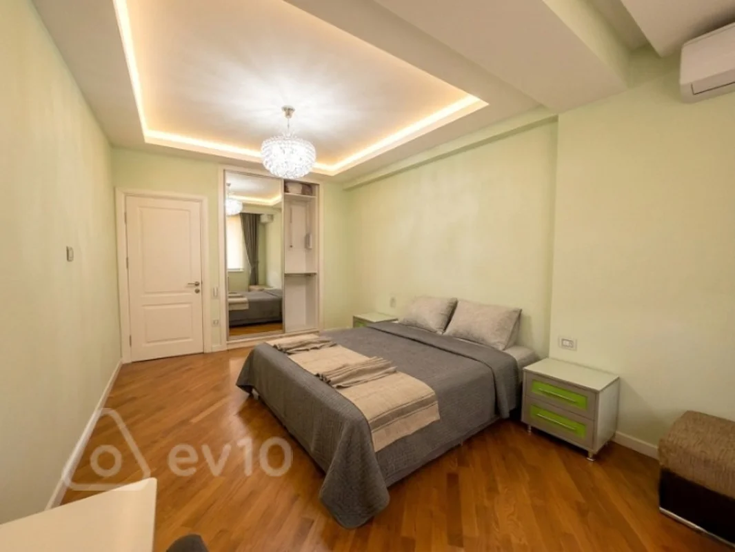 3 otaqlı mənzil, 108 m², Insaatcilar metro — Mənzil, Bakı (4)