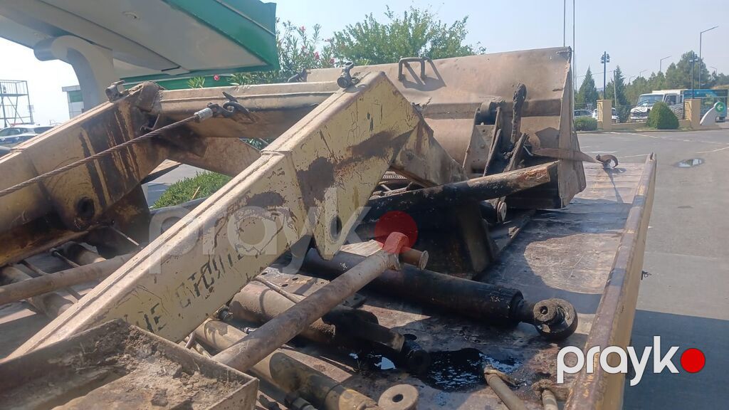 Ekskavator/yükqaldıran üçün ön yükləyici (front loader) komplekti — Traktorlar, Bakı (3)
