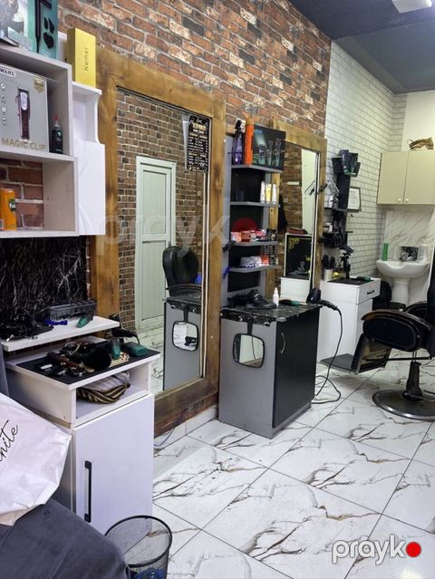 Kişi bərbər xidməti – tam avadanlıqlı salon Mebel güzgülər satılır — Masazır