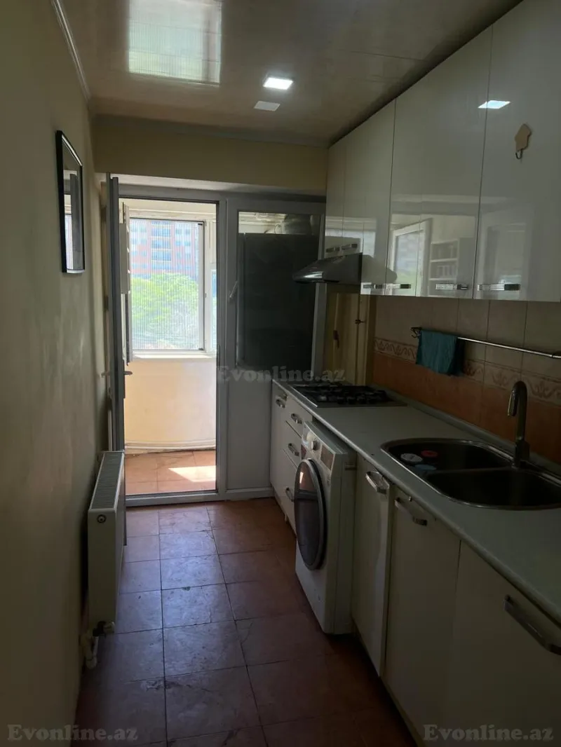 Satılır 3 otaqlı Mənzil Köhnə tikili 80 m² Bakı, Yasamal r — Mənzil, Bakı (8)