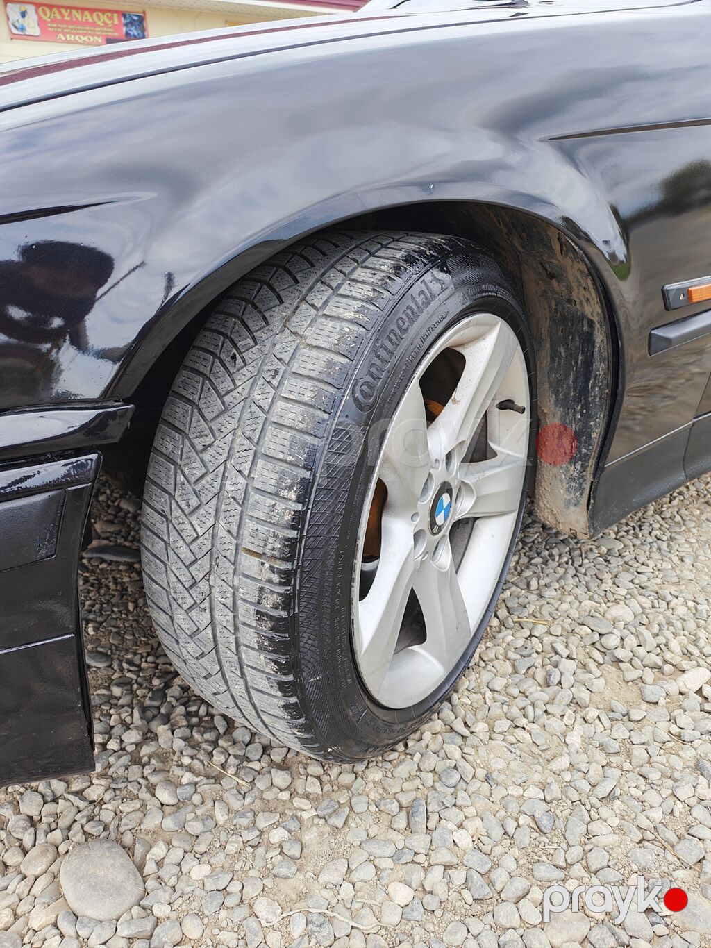 BMW 3 Series E36 sedan – tünd qara rəngdə, aerodinamik arxa spoylerli — Avtomobillər, Xudat (2)