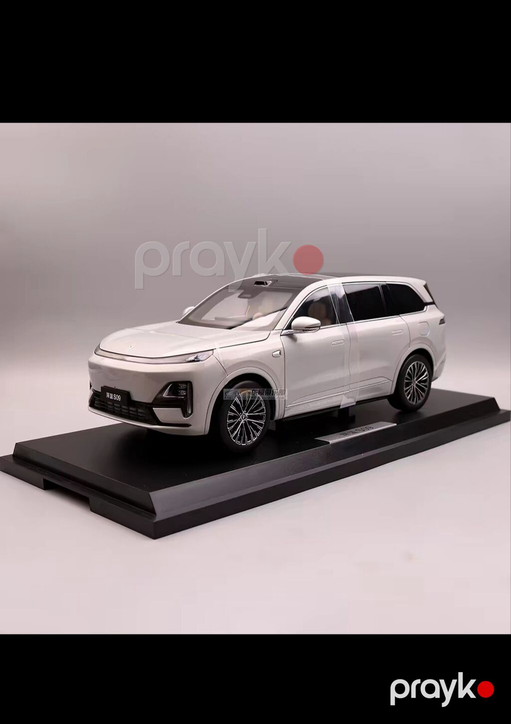 2025 il, 1:18, Dəmir — Modellar, Bakı (3)