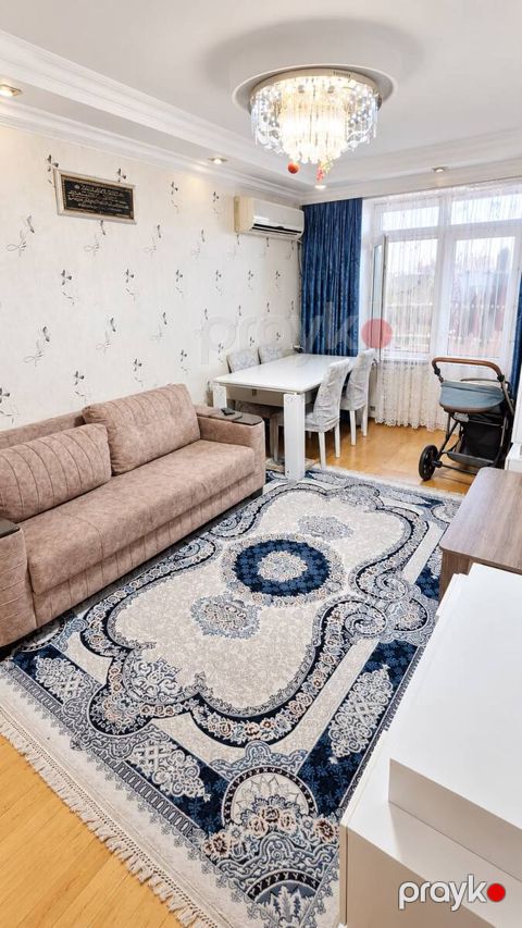 Satılır 2 otaqlı köhnə tikili 70 m² — Bakı