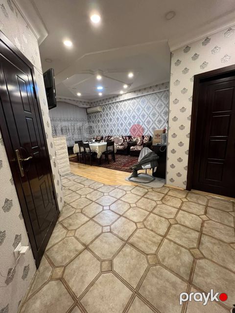 Satılır 3 otaqlı köhnə tikili 106 m² — Bakı