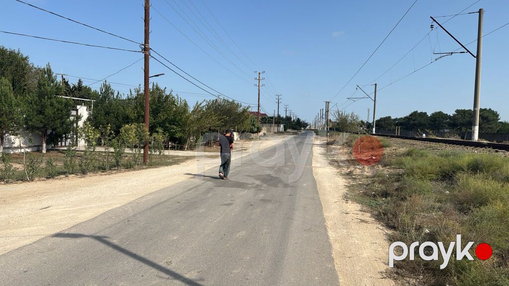 Xəzər rayonunda qala qəsəbəsində qala-şüvəlan yolu yaxınlığında 40 — Torpaq, Bakı (7)