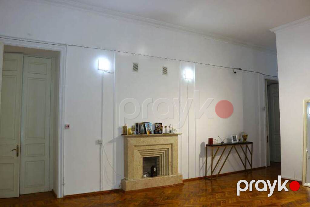 Satılır 6 otaqlı köhnə tikili 240 m² — Mənzil, Bakı (9)