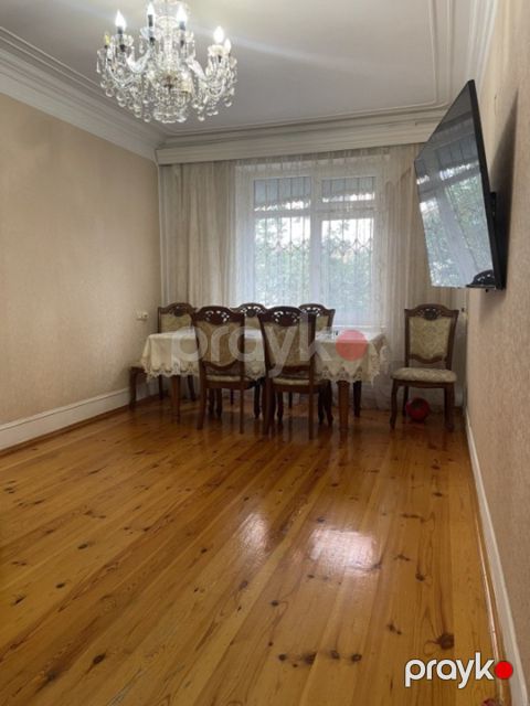 Satılır 3 otaqlı köhnə tikili 85 m² — Bakı