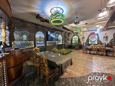 Satılır obyekt 395 m² — Bakı
