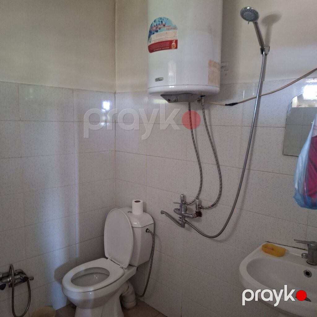 Salam ev Qax rayonunun lekit kəndində yerləşir, 12 sot həyəti həyətdə — Ev, villa, Qax (4)