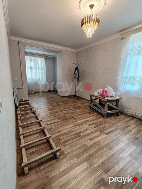 Satılır 1 otaqlı köhnə tikili 41 m² — Bakı