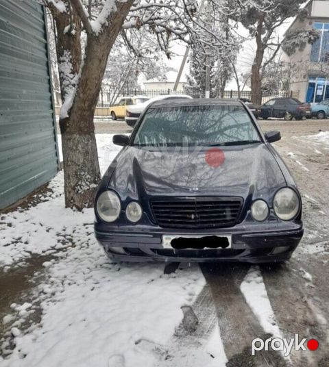 Mercedes E 220, 2.2 L, 1999 il, 400 000 km