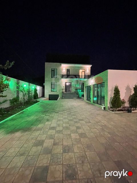 Satılır 6 otaqlı həyət evi/bağ evi 400 m² — Bakı