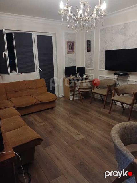Satılır 5 otaqlı köhnə tikili 125 m² — Bakı